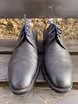 /bilder/schuh-dokumentation/bluecher/schwarze-plain-bluecher-in-gepraegtem-leder/sub/schwarze-plain-bluecher-in-gepraegtem-leder-vorne.avif