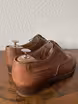 /bilder/schuh-dokumentation/brogues/braune-austerity-brogues-gepraegtes-leder/sub/braune-austerity-brogues-gepraegtes-leder-schraeg-hinten.avif