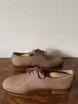/bilder/schuh-dokumentation/derbies/fast-spitzderbies-exotisches-leder-profilsohle/sub/fast-spitzderbies-exotisches-leder-profilsohle-seite-entgegengesetzt.avif