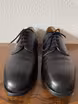 /bilder/schuh-dokumentation/derbies/schwarze-puristische-derbies-mit-gummisohle/sub/schwarze-puristische-derbies-vorne.avif