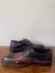 /bilder/schuh-dokumentation/lackleder/schwarz-rote-spectator-oxfords/sub/schwarz-rote-spectator-oxfords-seite-entgegengesetzt.avif
