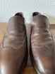 /bilder/schuh-dokumentation/loafer/sonstige-loafer/brauner-loafer-mit-einfacher-fluegelkappe/einfache-fluegelkappe/sub/brauner-loafer-mit-einfacher-fluegelkappe-vorderer-schuhteil-vorne.avif