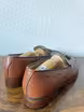 /bilder/schuh-dokumentation/loafer/tassel-loafer/hellbraune-gepraegte-tassel-loafer/sub/hellbraune-gepraegte-tassel-loafer-schraeg-hinten.avif