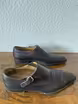 /bilder/schuh-dokumentation/moenchsriemen/dunkelbraune-single-monks-im-double-monk-stil/single-monks-ungepflegt-schuhspanner-unterschied/nach-schuhspannernutzung/sub/dunkelbraune-single-monks-ungepflegt-nach-schuhspannernutzung-seite-parallel.avif