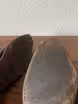 /bilder/schuh-dokumentation/moenchsriemen/dunkelbraune-single-monks-im-double-monk-stil/single-monks-ungepflegt-schuhspanner-unterschied/nach-schuhspannernutzung/sub/dunkelbraune-single-monks-ungepflegt-nach-schuhspannernutzung-sohle-.avif