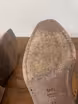/bilder/schuh-dokumentation/oxfords/gelb-dunkelbraune-oxfords-kunstvolle-naht/sub/gelb-dunkelbraune-oxfords-kunstvolle-naht-sohle.avif