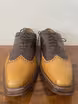 /bilder/schuh-dokumentation/oxfords/gelb-dunkelbraune-oxfords-kunstvolle-naht/sub/gelb-dunkelbraune-oxfords-kunstvolle-naht-vorne.avif