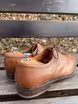 /bilder/schuh-dokumentation/oxfords/hellbraune-oxfords-mit-vorderkappe/sub/hellbraune-oxfords-mit-vorderkappe-schraeg-hinten.avif