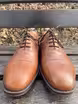 /bilder/schuh-dokumentation/oxfords/hellbraune-oxfords-mit-vorderkappe/sub/hellbraune-oxfords-mit-vorderkappe-vorne.avif