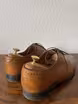 /bilder/schuh-dokumentation/oxfords/hellbraune-wholecut-oxfords-dezentes-broguing/sub/hellbraune-wholecut-oxfords-dezentes-broguing-schraeg-hinten.avif