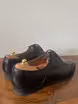/bilder/schuh-dokumentation/oxfords/schlichte-schwarze-oxfords/sub/schlichte-schwarze-oxfords-schraeg-hinten.avif