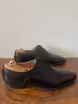 /bilder/schuh-dokumentation/oxfords/schlichte-schwarze-oxfords/sub/schlichte-schwarze-oxfords-seite-parallel.avif