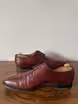 /bilder/schuh-dokumentation/patina/rote-patina-derbies/sub/rote-patina-derbies-seite-entgegengesetzt.avif