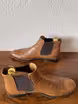 /bilder/schuh-dokumentation/stiefeletten/chelsea-boots/chelsea-boots-hellbraun/sub/chelsea-boots-hellbraun-seite-entgegengesetzt.avif