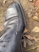 /bilder/schuh-dokumentation/stiefeletten/chukka-boots/schwarze-elegante-chukka-boots-mit-blatt-dekoration/schwarze-stiefeletten-mit-eleganter-form/sub/schwarze-stiefeletten-mit-eleganter-form-mitte-spitze-innen-links.avif
