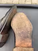 /bilder/schuh-dokumentation/stiefeletten/chukka-boots/schwarze-elegante-chukka-boots-mit-blatt-dekoration/sub/schwarze-elegante-chukka-boots-mit-blatt-dekoration-sohle.avif