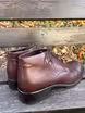 /bilder/schuh-dokumentation/stiefeletten/rotbraune-quarter-brogue-stiefeletten/sub/rotbraune-quarter-brogue-stiefeletten-schraeg-hinten.avif